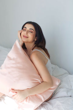 NEW: Glossed Satin Pillowcase Skin &amp; Hair care Mint